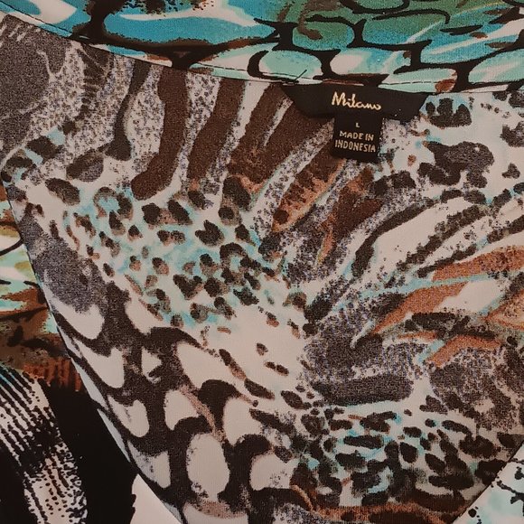 Milano Sleeveles Ruffle V-neck Large Top - Picture 3 of 5